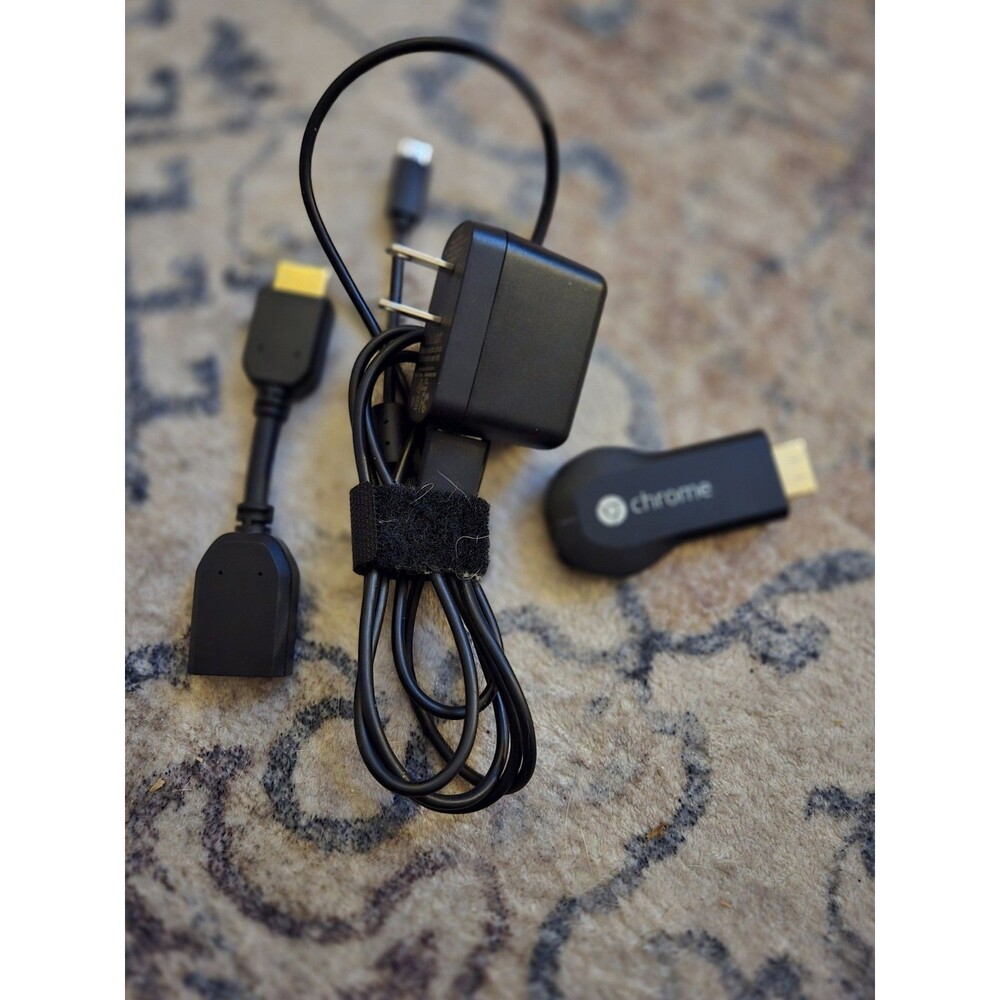 Google Chromecast (1st Generation) Media Streamer - Black